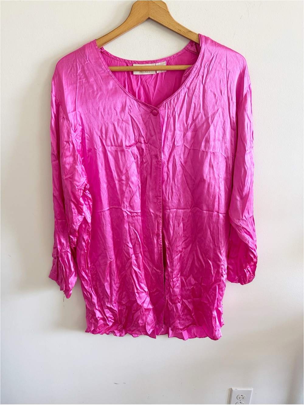 Vintage 90s Victoria's Secret 100% silk hot pink long sleeve not down size L